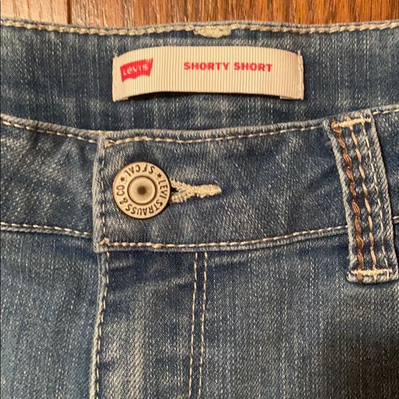 Girls size 16 Levi’s Short Shorts - Picture 2 of 6